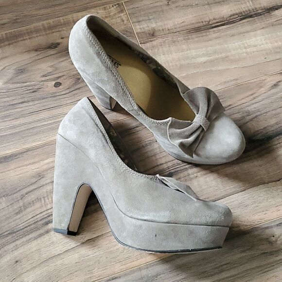 Seychelles | Suede Platform Heals - Picture 2 of 8